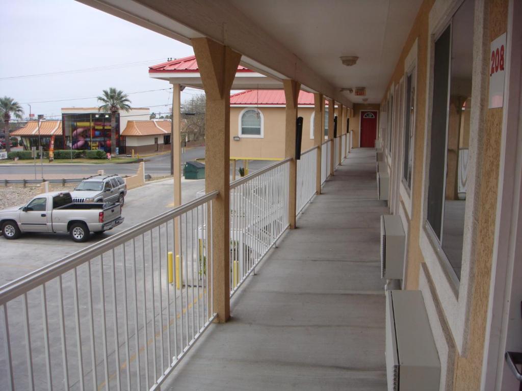 Eagle Pass Inn Exterior photo